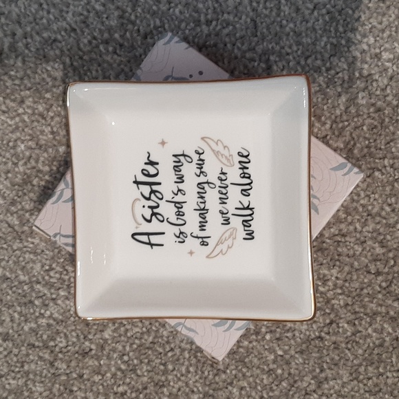 2 for 20 | Trinket tray | Gifts for sister - Picture 3 of 3